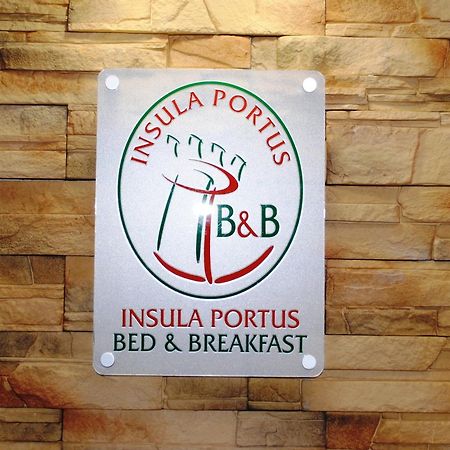 B&B Insula Portus Ф'юмічіно Екстер'єр фото